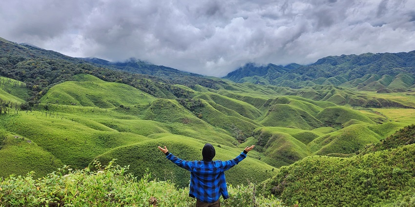 While planning a visit to Dzukou Valley in December there are certain tips for travellers.