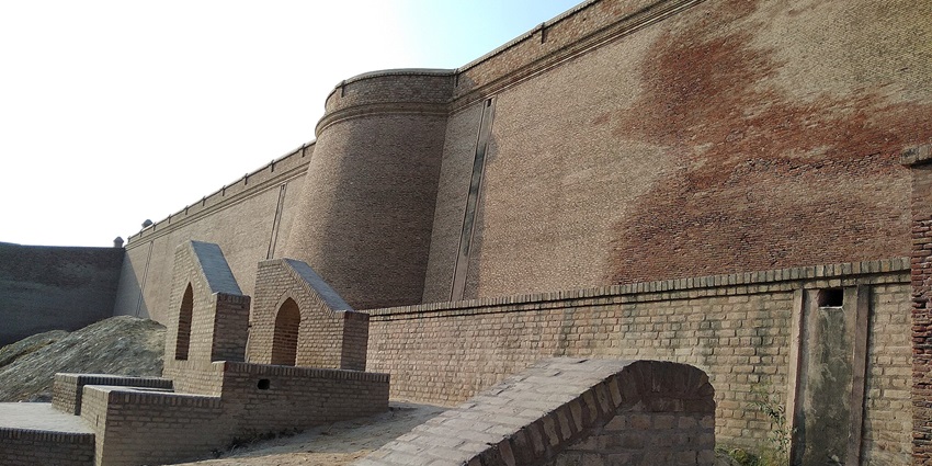 Make sure you follow all rules and regulations when exploring things to do in Bhatinda like visiting the forts here