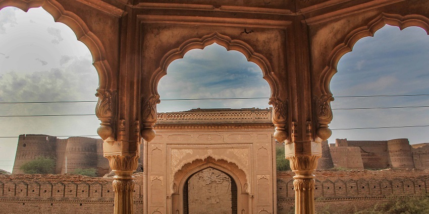 Keep some points in consideration to make your visit to Surat Fort a memorable one.