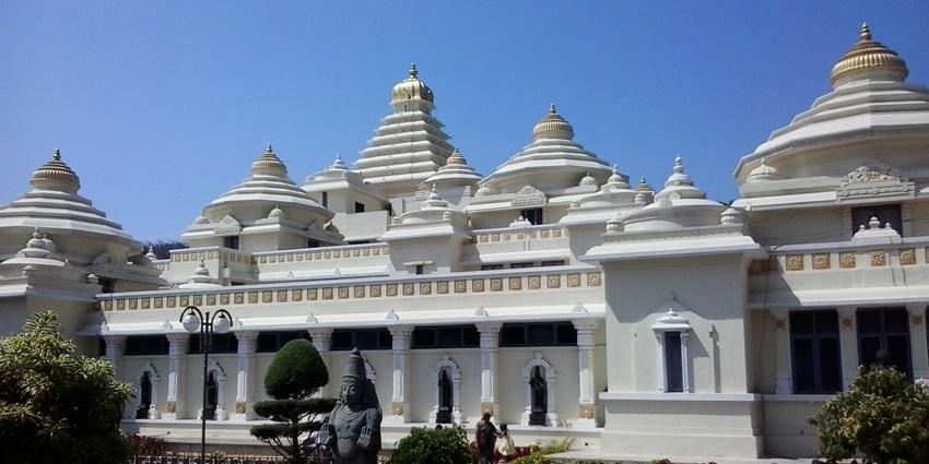 An image of Sri Venkateswara Swamy Temple - one of the places to visit near Srikalahasti.