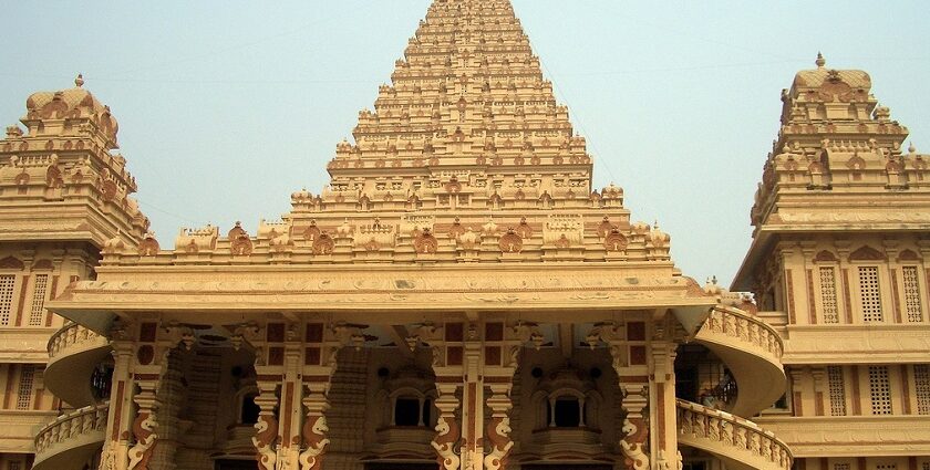 An ancient temple in Khajuraho, Chhatarpur, Madhya Pradesh, and ornate pillars are must-see places to visit in Chhatarpur.