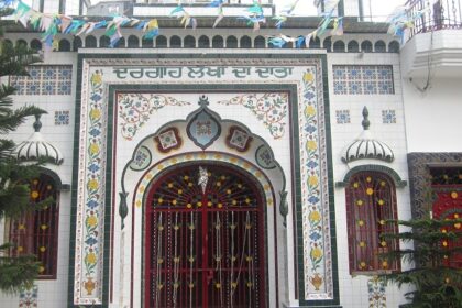 Scenic view of Lakh Data (Sakhi Sarwar) shrine showcasing a blend of historical and modern landmarks.