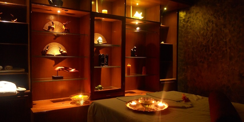 A serene ambience surrounding this beautiful spa, ideal for couples looking forward to a relaxing end of the day.
