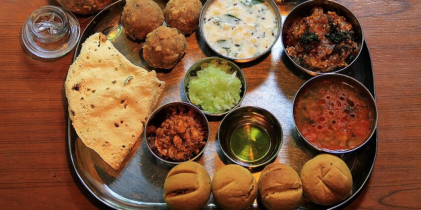 Celebrate New Year’s Eve in Jodhpur with traditional Rajasthani feast.