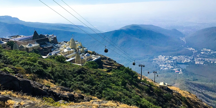 The nearby Aravalli Hills offer a great opportunity for adventurers to trek the hills.