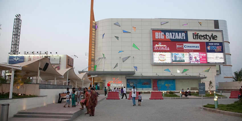 Trendy Trilium Mall houses diverse brands and a food court shopping in Jalandhar.