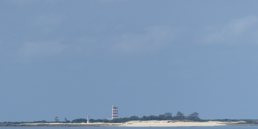 Enjoy a trip to Grande Island in Goa and go snorkelling and scuba diving