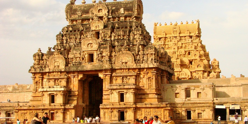 Tripurantaka Swamy Temple, among temples in Vizianagaram, show traditional South Indian architectural characteristics.