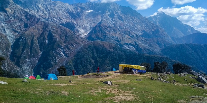 Triund offers one of the best experiences for camping in Himachal Pradesh.