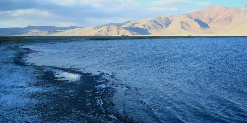 Tso Kar Lake is one of the fascinating places to visit in Ladakh for nature enthusiasts.