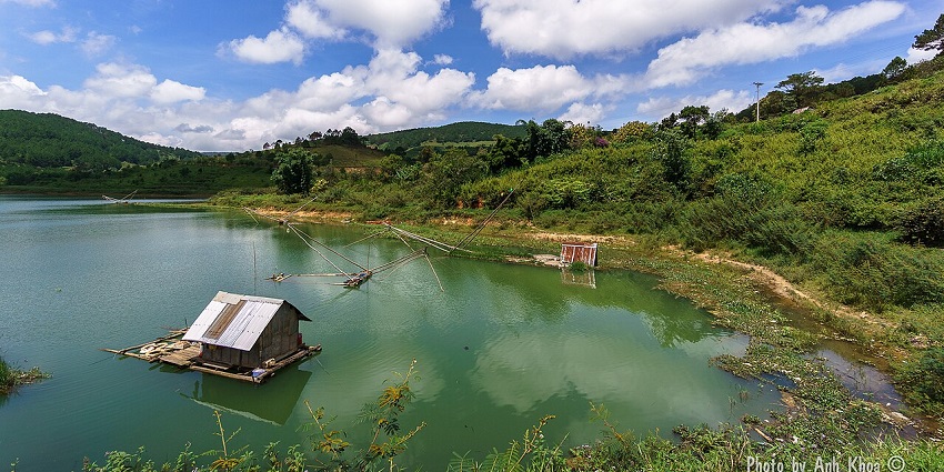 Visiting the enchanting Tuyen Lam Lake is one of the best things to do in Da Lat.