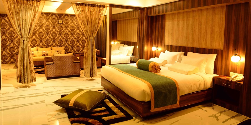 Experience a comfortable stay at Udaigarh Udaipur, a boutique heritage hotel in Udaipur.