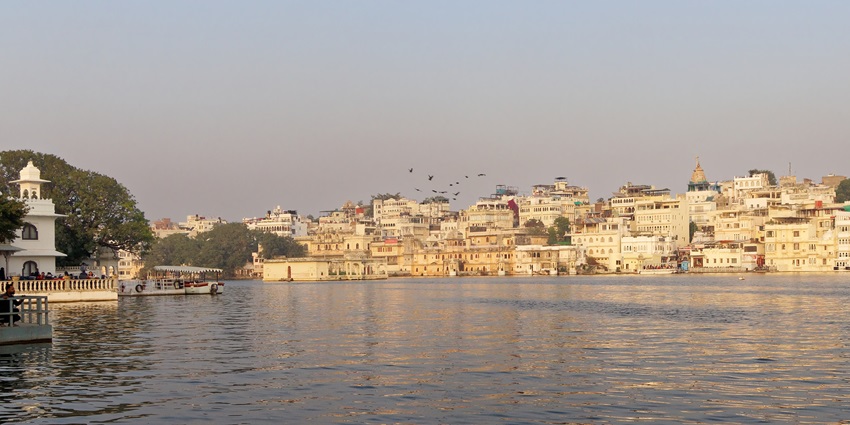 North-Eastern bank of Lake Pichola in Udaipur.
