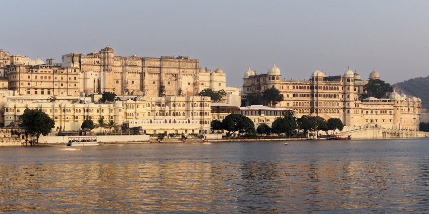 Majestic architecture makes Udaipur City Palace one of the best places to visit in Udaipur for couples.
