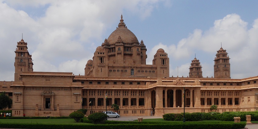 Umaid Bhawan Palace with its architecture, is among places to visit in Jodhpur for couples.