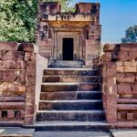 An image of the entrance of the Parvati Temple showcasing the steps towards the door of the main temple.