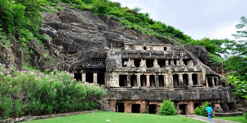 Undavalli Caves is one of the most amazing caves in Vijayawada for every traveller.