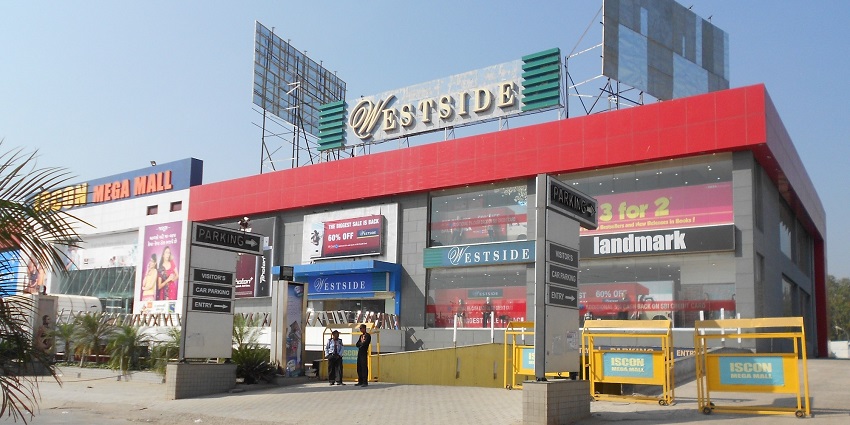 Wide angle view of the mall building, it offers an ideal blend for shopping and entertainment