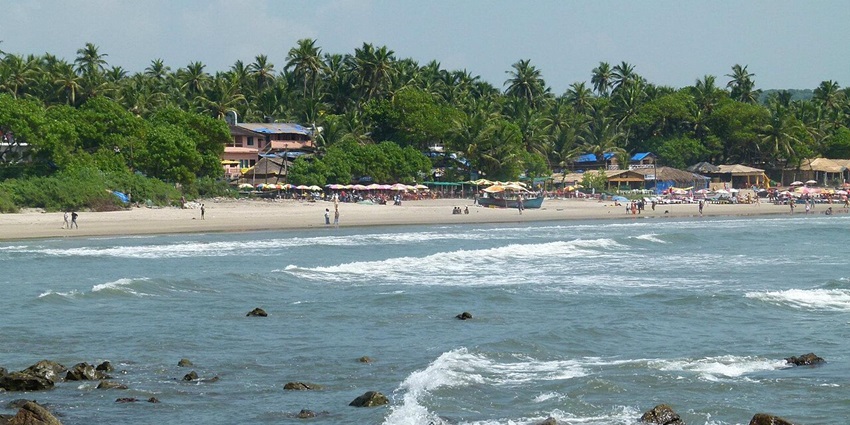 Unwind at the stunning beaches which is one of the things to do in Arambol in Goa.