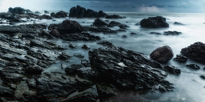 Unwind at the stunning beaches which is one of the things to do in Arambol in Goa.