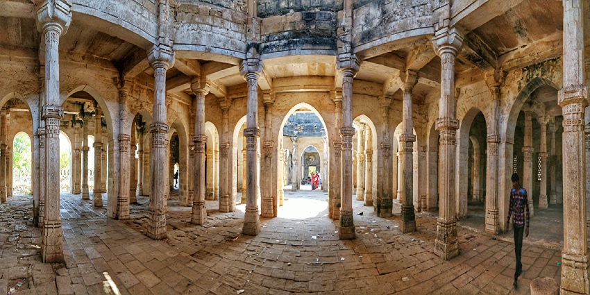 The interior of Uparkot Fort.