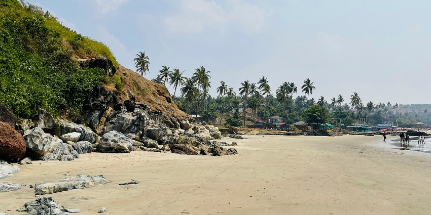 Vagator Beach has some of the best cliffs and rocky shores with a wide stretch of sand