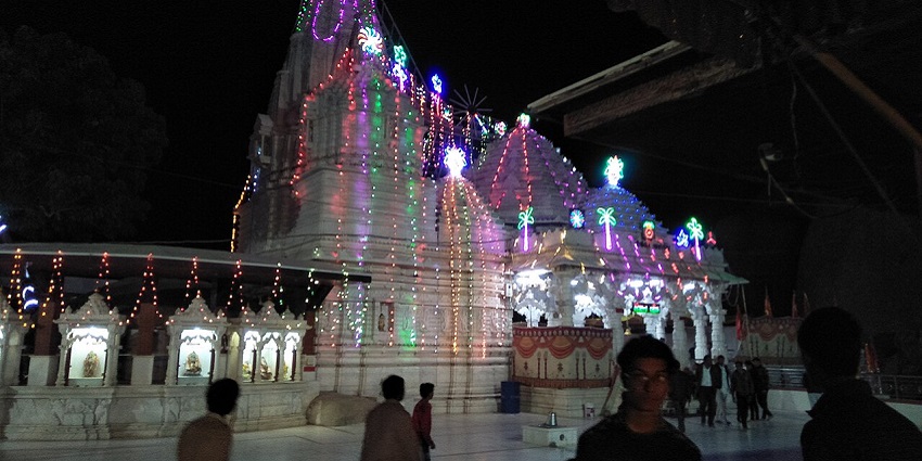 Jain temple dedicated to Parshvanatha, featuring exquisite marble decor.