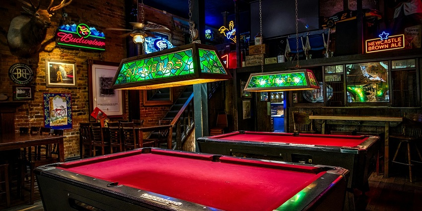 Vapour Bar Exchange is a vibrant and happening place and is budget-friendly.
