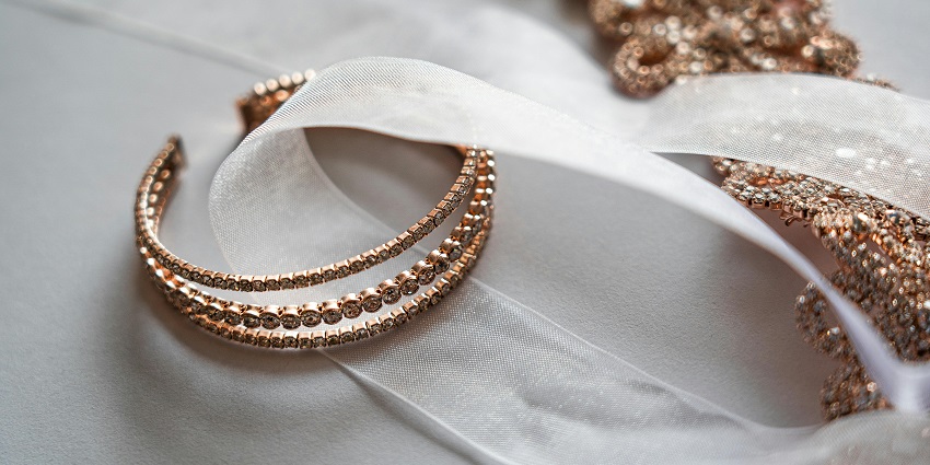 Varachha Road houses some of the best diamond jewellery collections in the city.