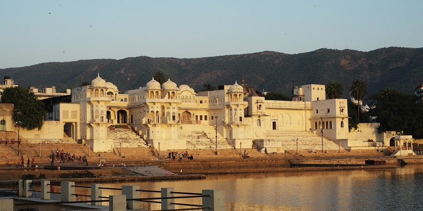 Varah Ghat offers a peaceful experience for all nature lovers to immerse into