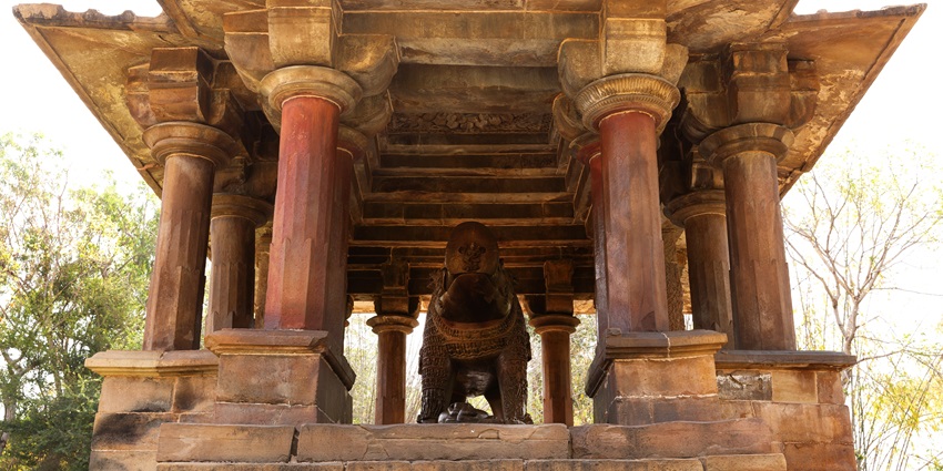 Front view of the Varaha temple, one of the must visit Pushkar temples