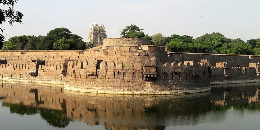 Explore the stunning architecture of Vellore Fort and Jalakandeswarar temple in Vellore.