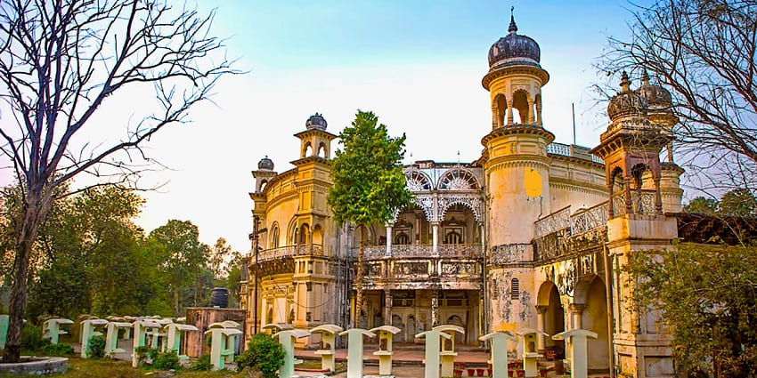 Venkat Bhawan Palace is a palace-turned-museum offering a glimpse into its rich history.