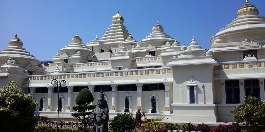 Venkateswara Museum: A cultural hub showcasing art, history, and heritage in a vibrant setting.