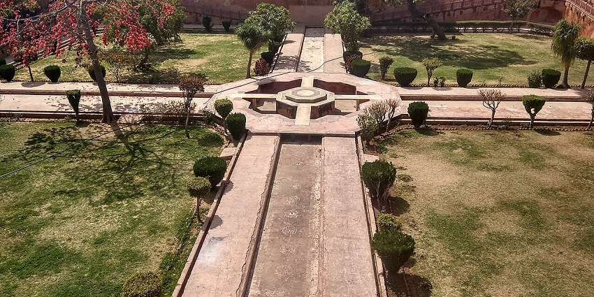 Vidyadhar Garden is one of Jaipur’s top tourist attractions with intricate pavilions