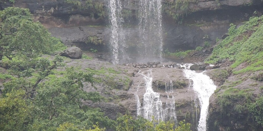 Vihigaon Waterfall, a captivating cascade surrounded by greenery, is a must-visit.