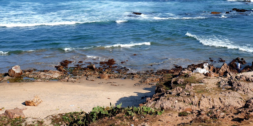 A view of the beach of Visakhapatnam, one of the serene places to visit near Kakinada.