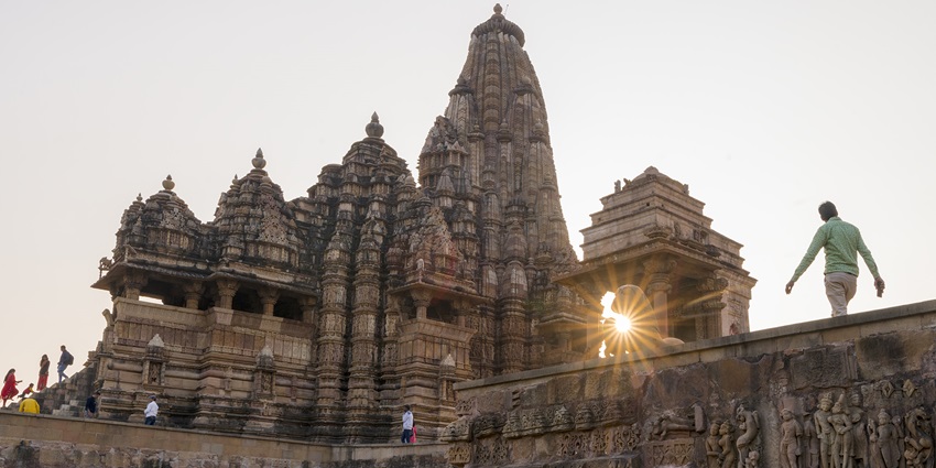 An image perspective on the Archeological Exhibition hall, one of the top places to visit in Khajuraho.