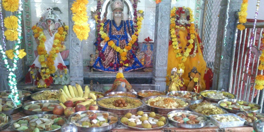 Vishwakarma Mandir in Chotila: revered temple promoting artisans' skills and prosperity.