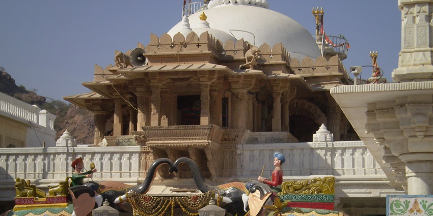 The outer view of the majestic Nakoda Jain Temple, a must-visit site near Barmer