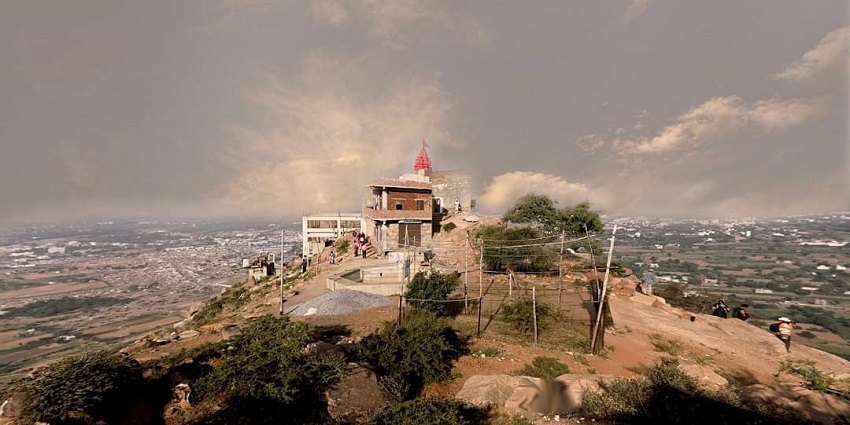 View of Savitri Temple, visiting this place is one of the best things to do in Pushkar.