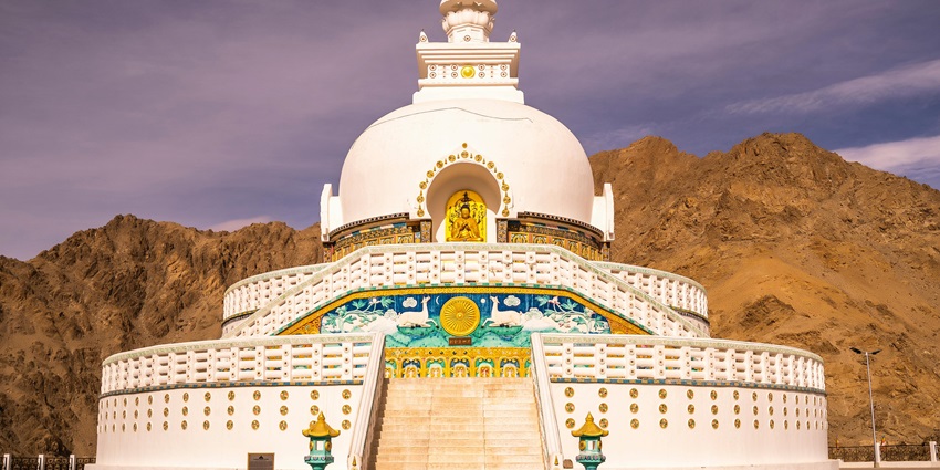Visiting the stupas and pillars is one of the most amazing things in the Sanghol Museum.