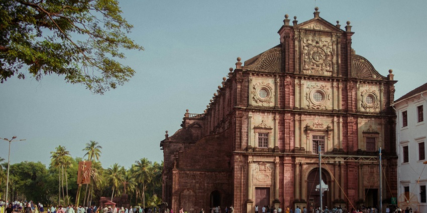 Offer prayers at the Church which is one of the best things to do in Benaulim in Goa.