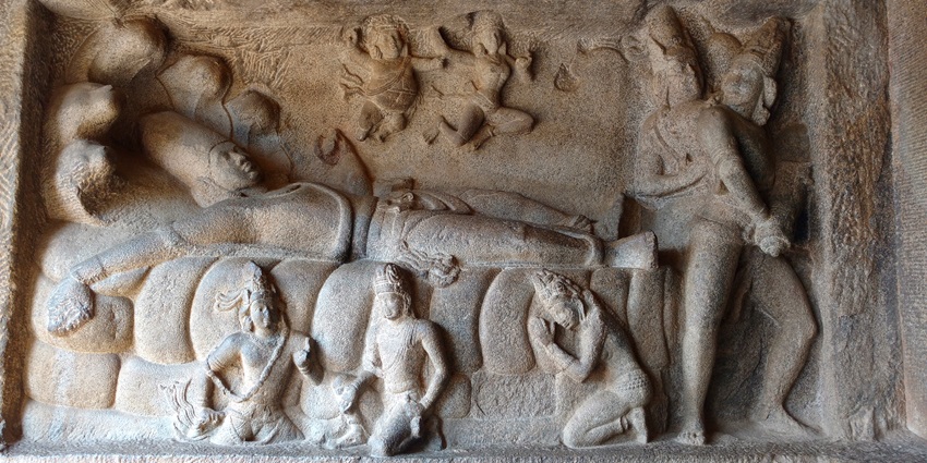 The exquisite carving of the pillar at Vishnu Temple depicts Lord Vishnu sleeping