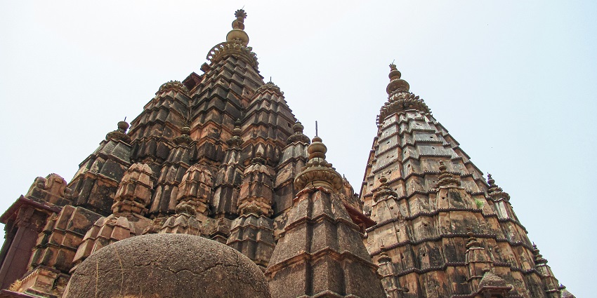 A glimpse of the iconic Vontimitta Temple showcasing intricate designs and architecture.