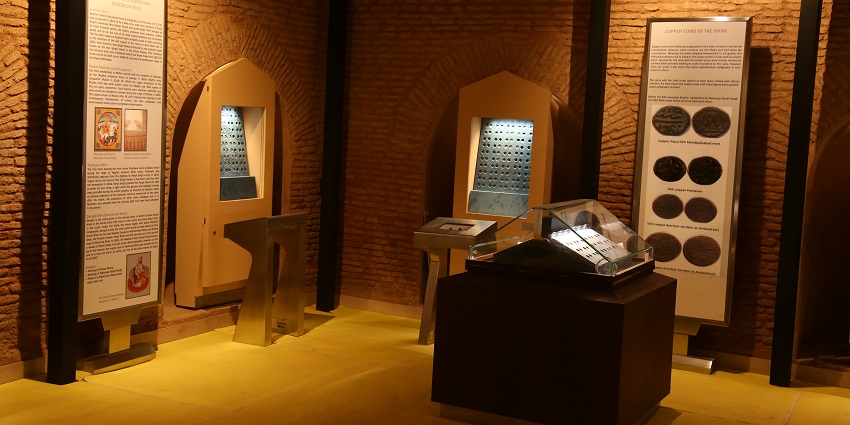 One can take a walk through the ancient Warfare Museum to get a glimpse of history.