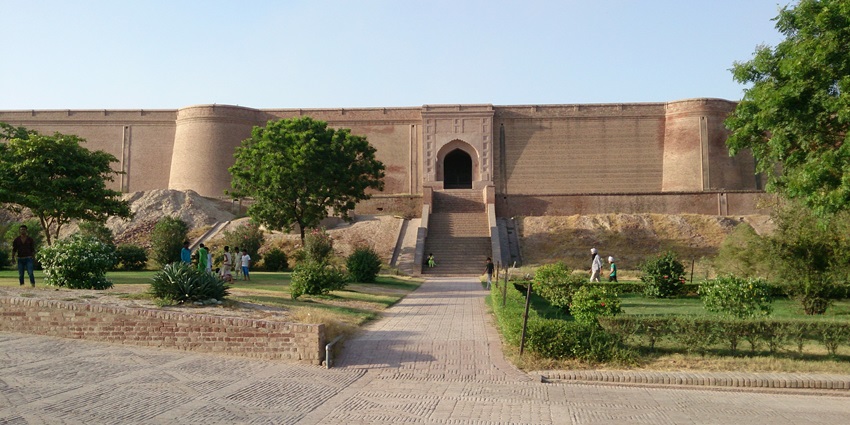 Qila Mubarak, an Indian fort, is one of the best things to see in Bathinda.