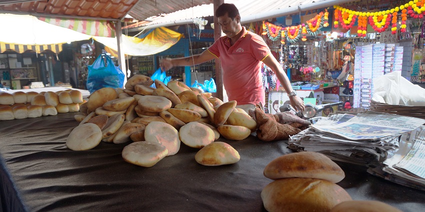 Wandering in Mapusa Market is one of the best things to do in North Goa with family.