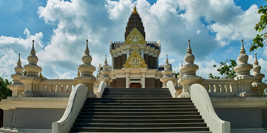 Beautiful exterior view of the unique architecture of the Wat Chalong temple in Phuket.