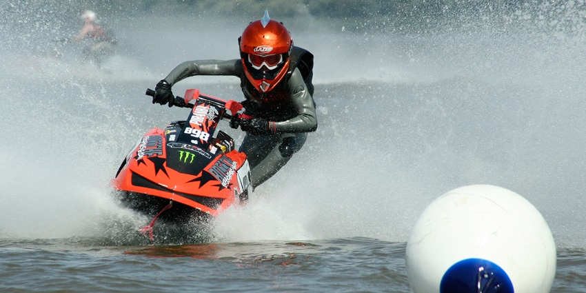 Enjoy fun water sports at Baga Beach like jet skiing and banana boat rides